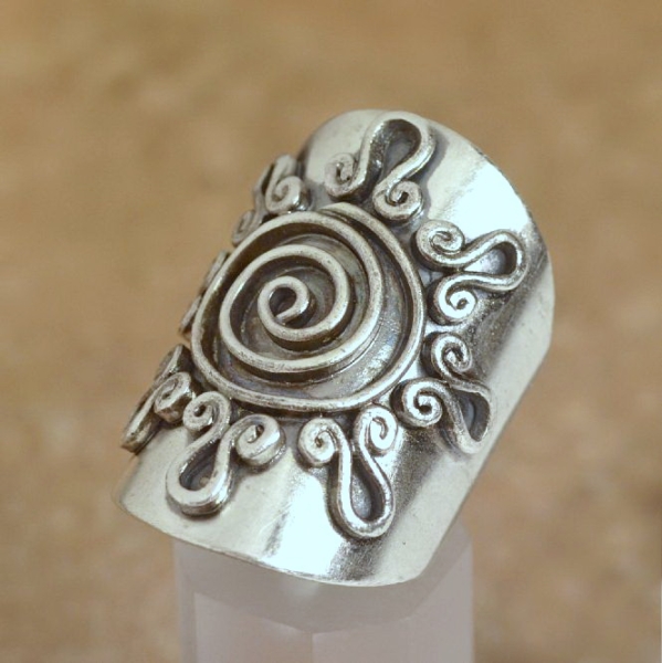 Breiter Silber Ring mit Spirale und Sonne